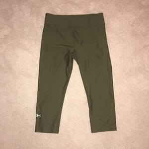 Army Green Cropped Under Armour Leggings